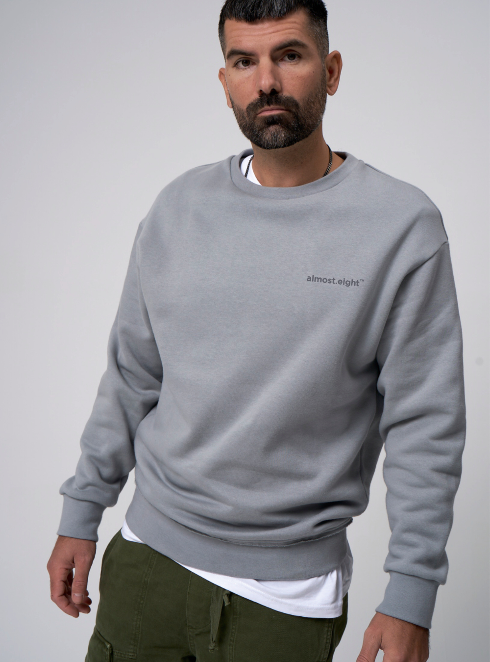 almosteight-sweater-epic-grey-small-clean-lettering-grey-01.jpg